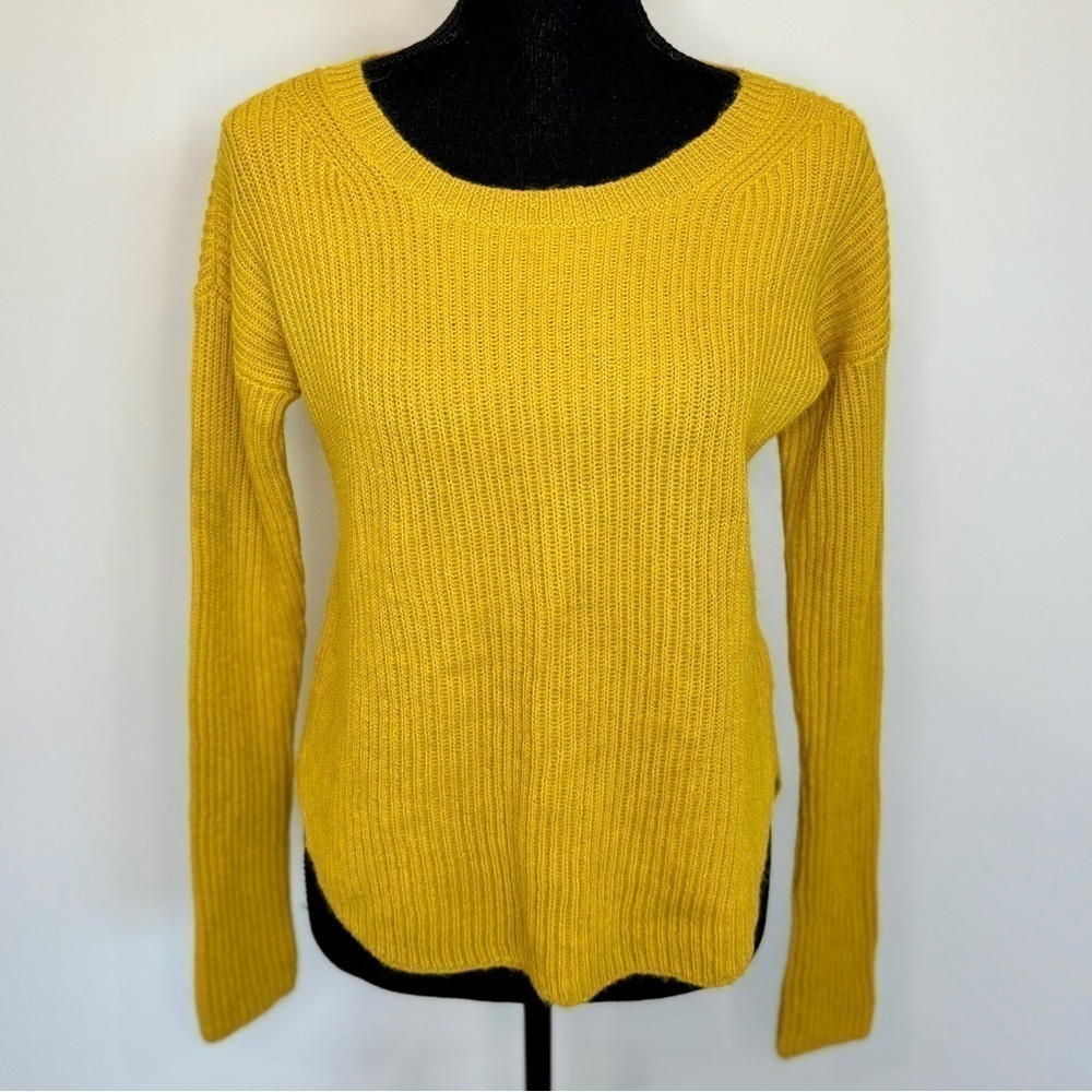 Express Mustard Yellow Women’s Knit Sweater (XS)